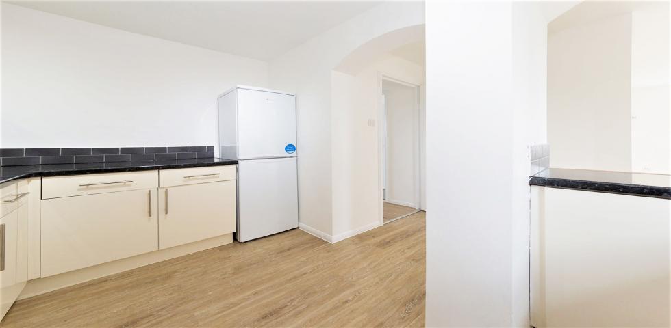 			1 Bedroom, 1 bath, 1 reception Flat			 Harrow Road, KENSAL GREEN
